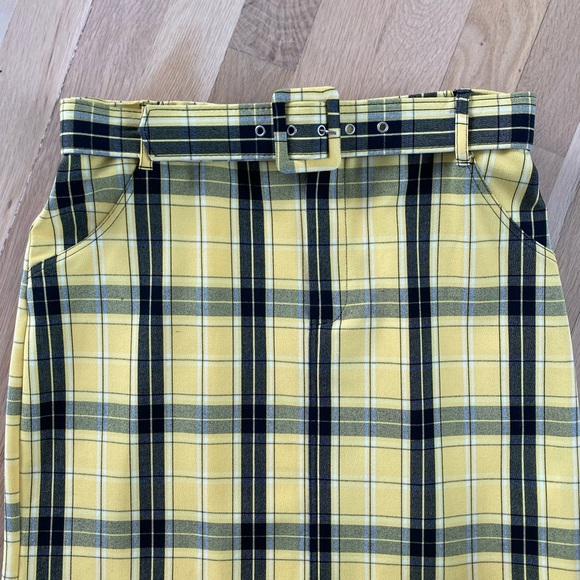 Hollister yellow plaid ultra high rise mini skirt - Picture 2 of 7